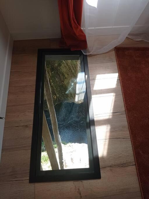 Maison Suspendue Avec Jacuzzi Privatif Pont-en-Royans Eksteriør billede